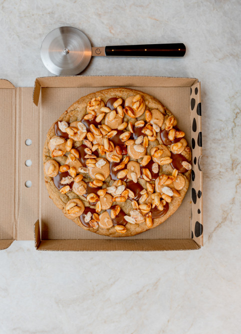 Peanut Cookie Pizza