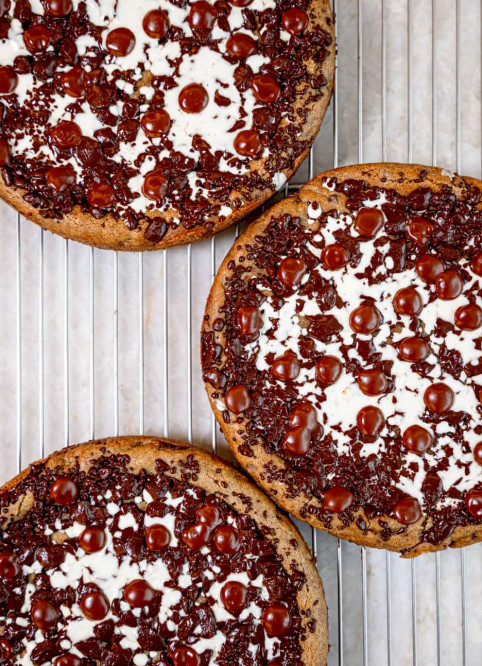 3 Chocolates Cookie Pizza