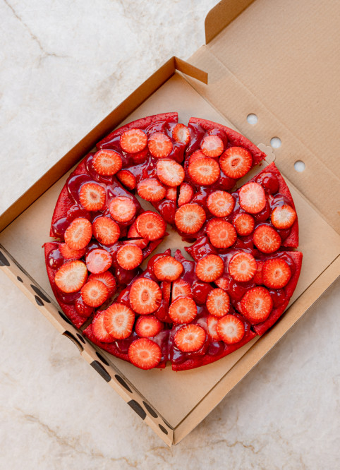 Strawberry Cookie-Pizza