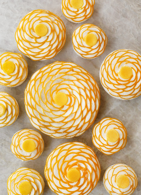Mango Pavlova Flower