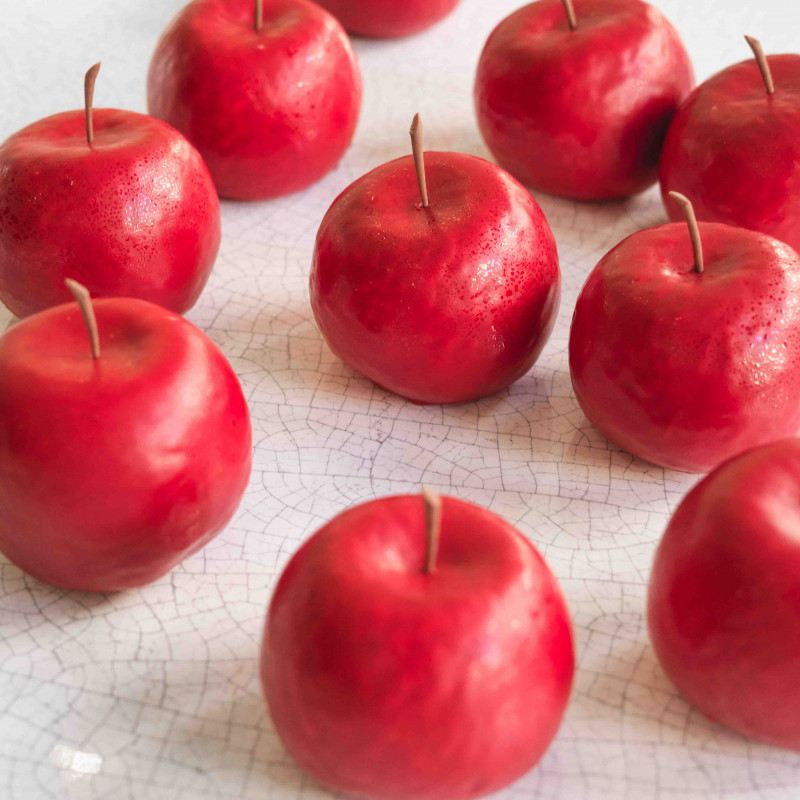 Red Apple