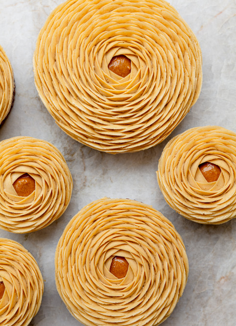 Peanut Paris-Brest Flower