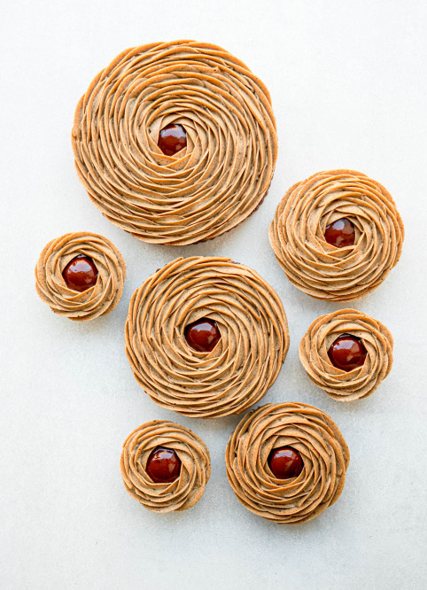 Hazelnut Paris-Brest Flower