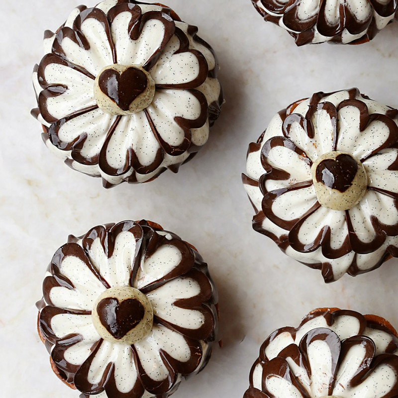 Vanilla Chocolate Flower