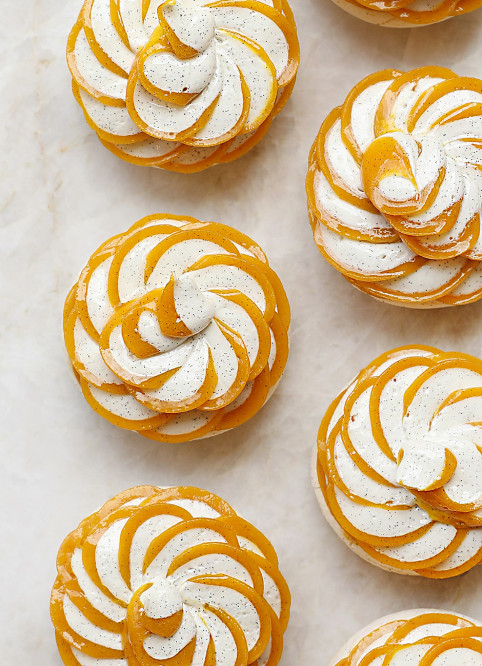 Fleur Pavlova Mangue