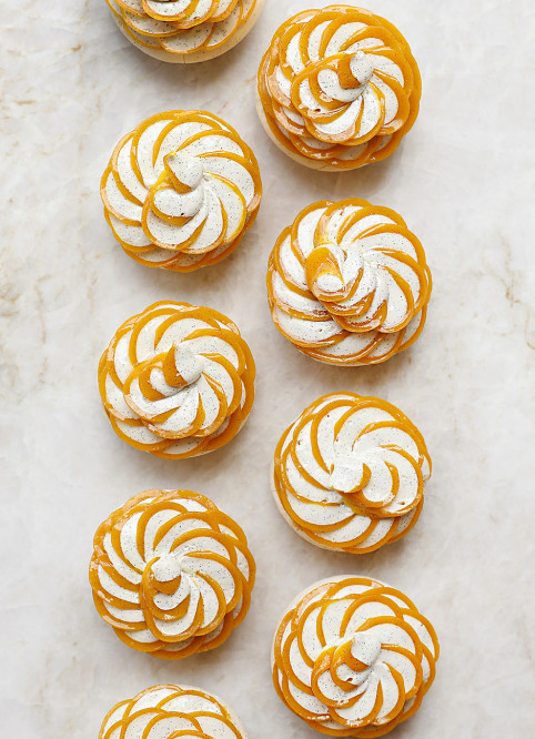 Fleur Pavlova Mangue