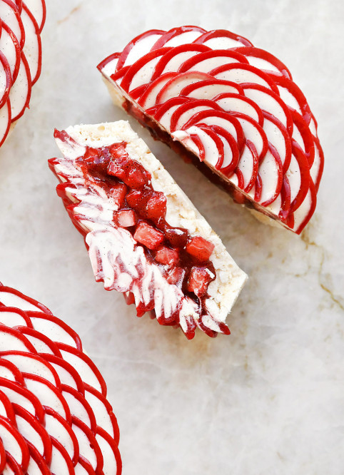 Strawberry Pavlova Flower