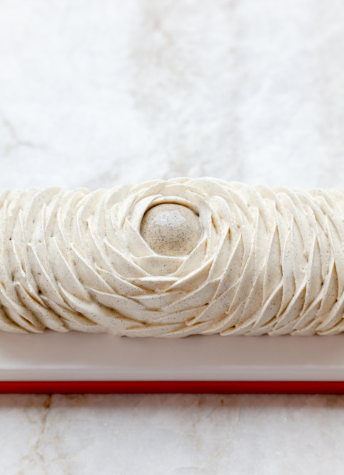 Vanilla Flower Bûche