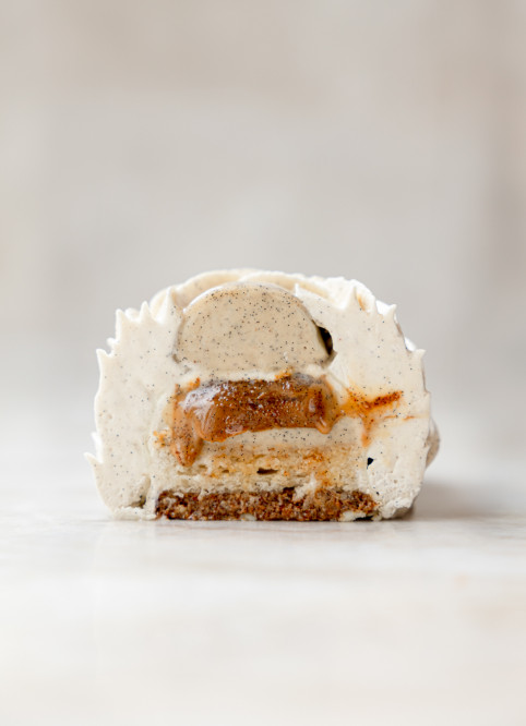 Vanilla Flower Bûche
