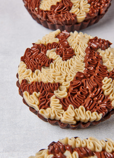 Chocolate-Vanilla Marble cake