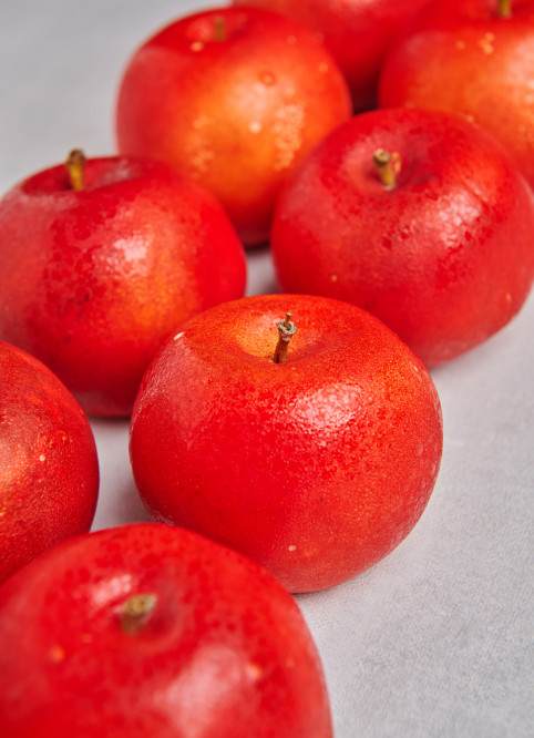 Red Apple